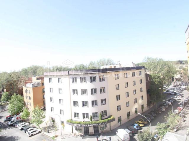 Bilocale in affitto a Roma via Licia, 14, San Giovanni