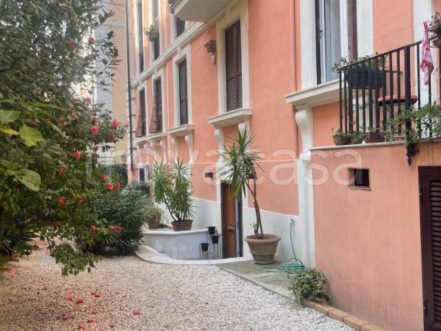 Bilocale in affitto a Roma via Lutezia, 9, Pinciano Villa Ada