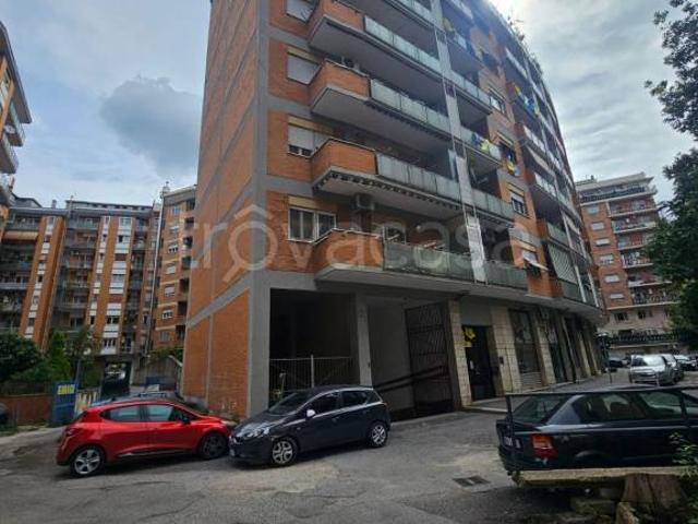 Bilocale in affitto a Roma via Maffio Maffii, Monti Tiburtini