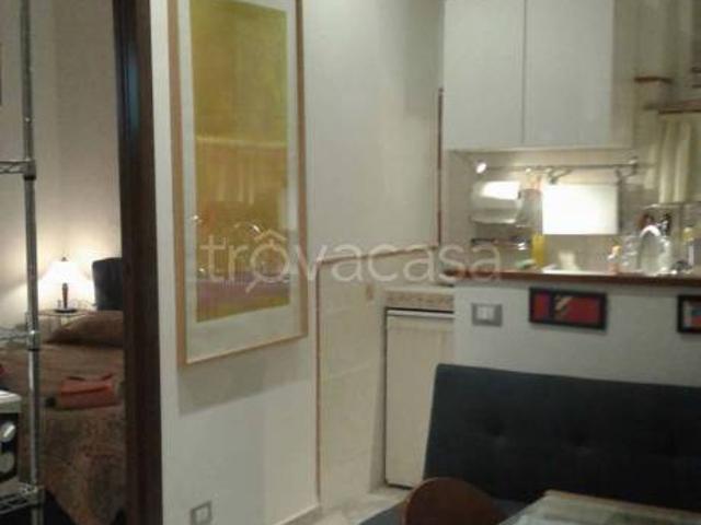 Bilocale in affitto a Roma via Volterra, Villa Fiorelli