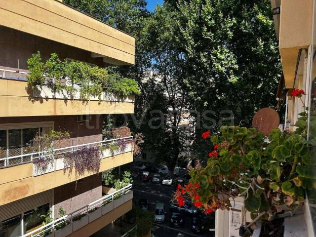 Bilocale in affitto a Roma viale Giulio Cesare, Prati