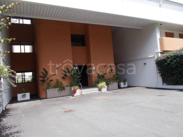 Bilocale in affitto a Roma viale Prassilla, 115, Casal Palocco