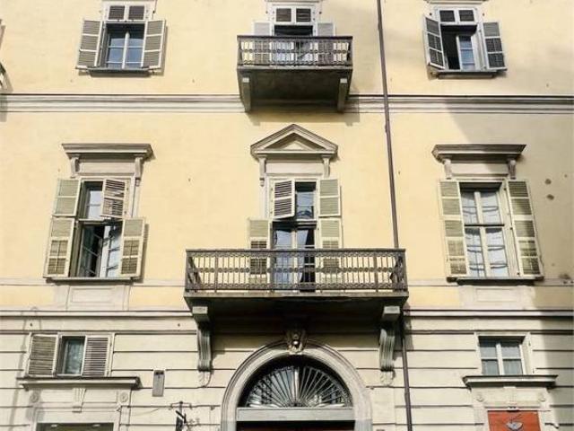 Bilocale in affitto a Torino via alfieri 20