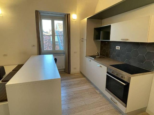 Bilocale in affitto a Torino via Delle Orfane 22, Quadrilatero Romano