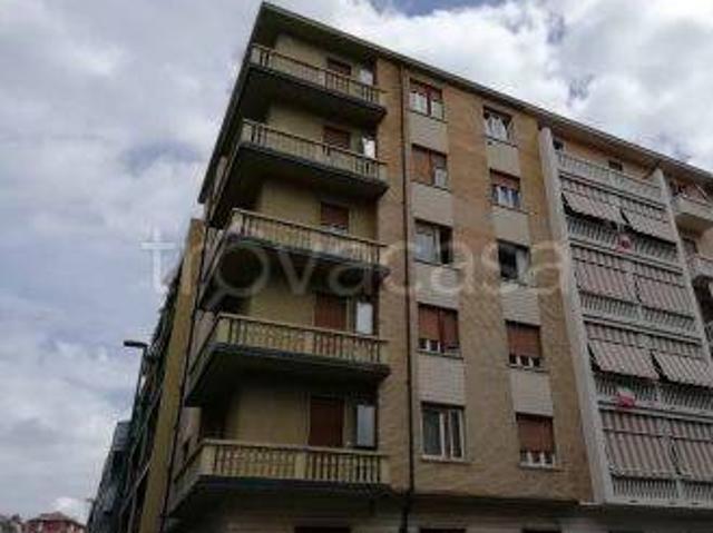 Bilocale in affitto a Torino via Francesco Baracca, 52, Borgo Vittoria