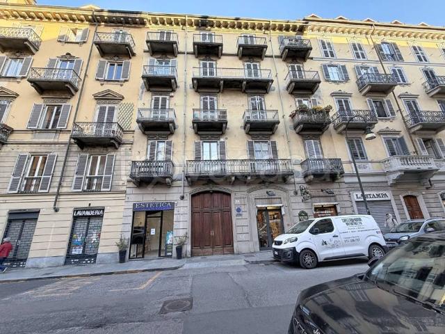 Bilocale in affitto a Torino via Francesco Morosini, 3, Crocetta