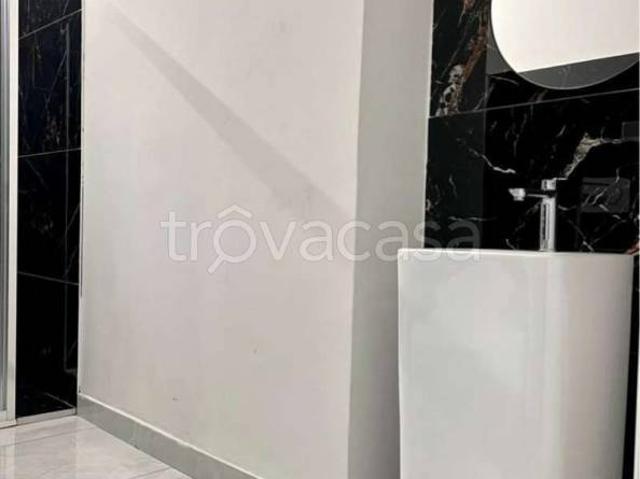 Bilocale in affitto a Torino via Germagnano, 1, Falchera