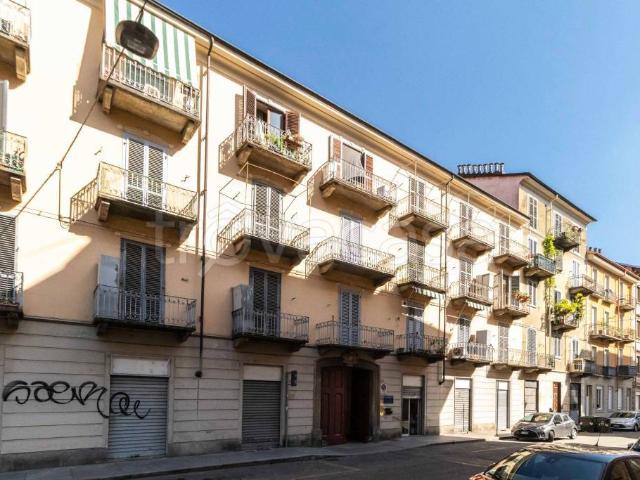 Bilocale in affitto a Torino via Reggio, 24, Regio Parco