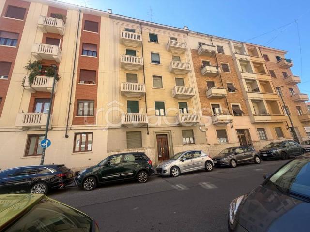 Bilocale in affitto a Torino via Salbertrand, 61, Parella