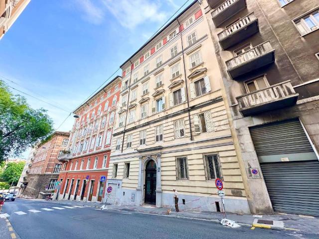 Bilocale in affitto a Trieste via Commerciale, 28, Roiano