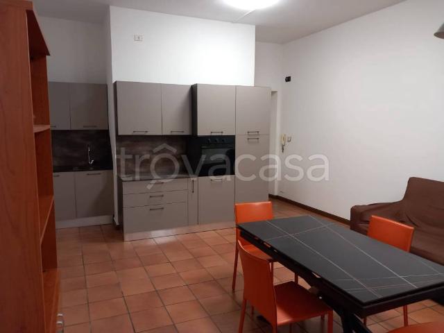 Bilocale in affitto ad Alessandria via Carlo Caniggia, Piazza Garibaldi
