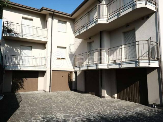 Bilocale in affitto ad Ambivere