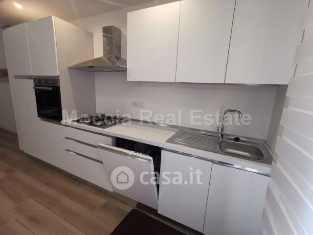 Bilocale in Affitto in Via Francesco Ricciardi a Caserta