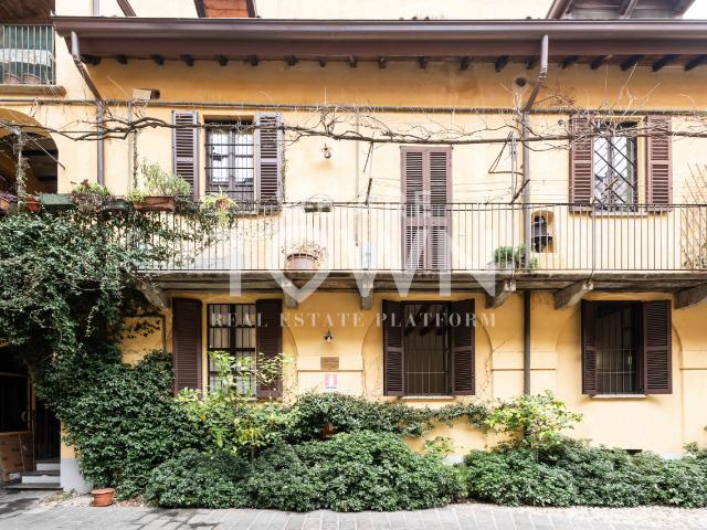 Bilocale in stabile d’epoca – Via Sforza 13, Milano