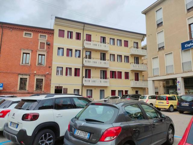 Bilocale nuovo, primo piano, Centro, Boara Pisani