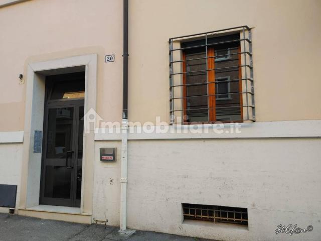 Bilocale ottimo stato, Saffi, Bologna