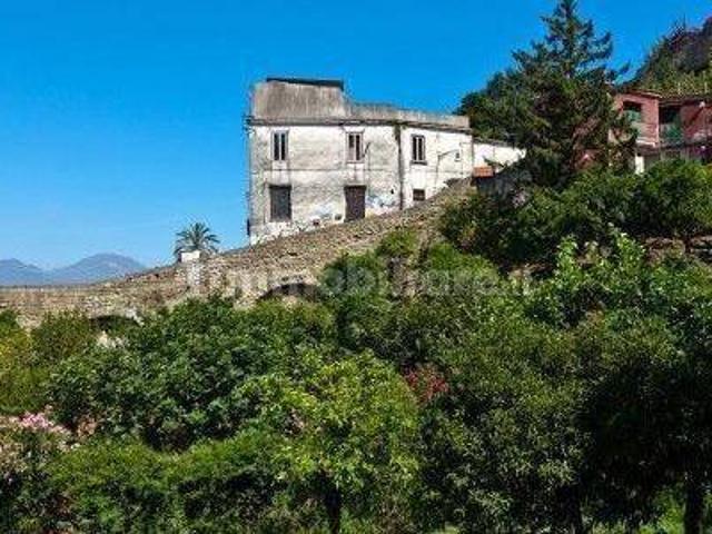 Bilocale ottimo stato, secondo piano, Vomero, Napoli