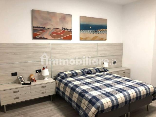 Bilocale ottimo stato, secondo piano, Lungolago, Lecco