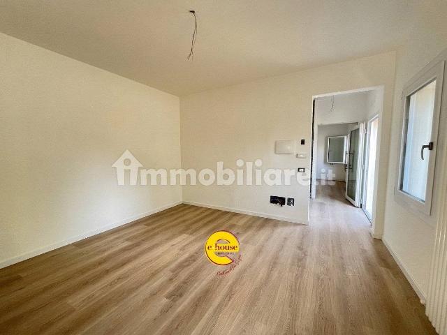 Bilocale ottimo stato, piano terra, Centro, Rossano Veneto