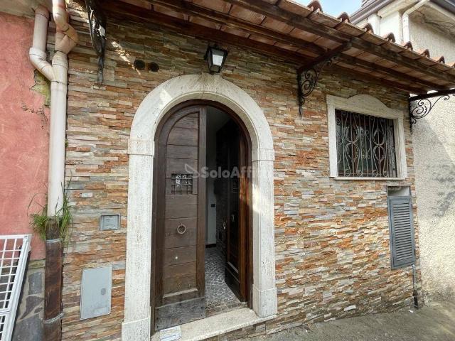 Bilocale ottimo stato, piano terra, Centro, Supino