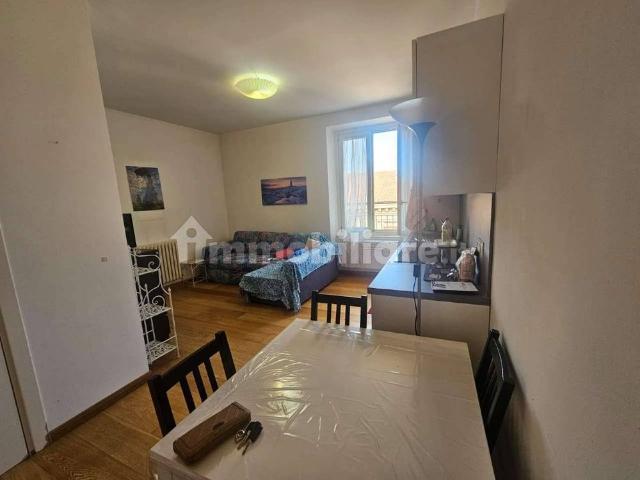 Bilocale ottimo stato, quarto piano, Cardeto, Ancona