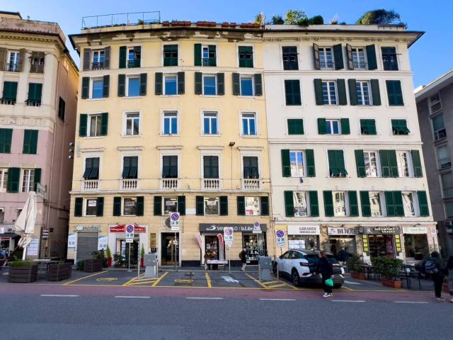 Bilocale piazza Giacomo Matteotti, Centro Città, Genova