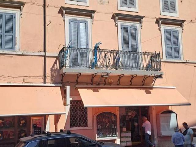 Bilocale piazza San Barnaba 15, Centro, Marino