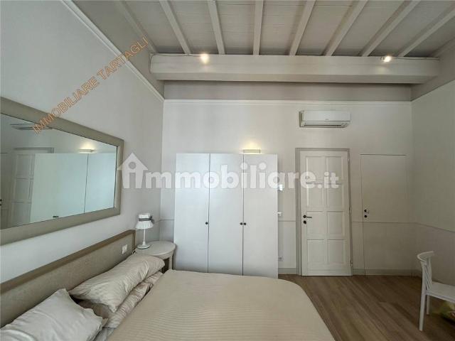Bilocale piazza Sant Ambrogio 3, D'Azeglio, Firenze