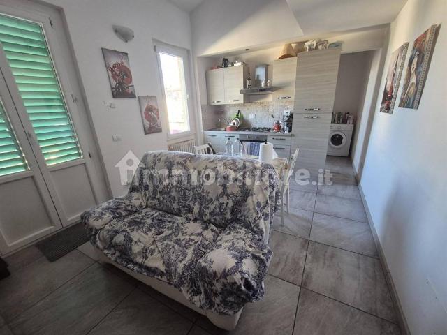 Bilocale quarto piano, Mazzini Oberdan, Firenze