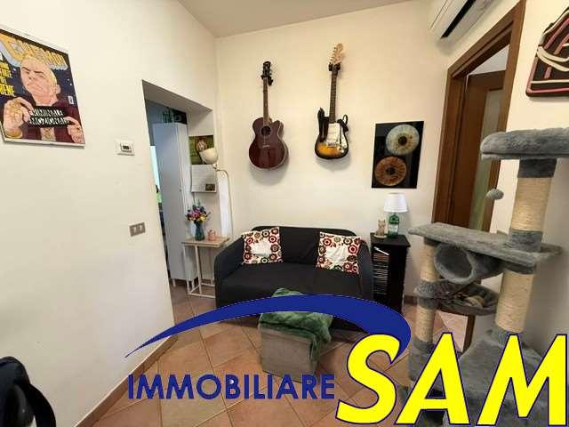 BILOCALE SEMIARREDATO IN VIA VETERE