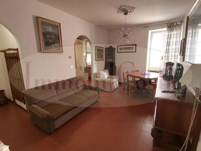 Bilocale secondo piano, Centro, Lavagna