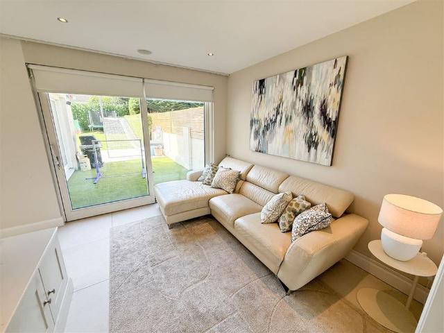 Bird Avenue, Clonskeagh, Dublin 14