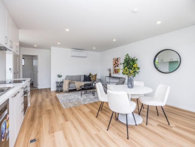 Birkdale, 2 bedrooms