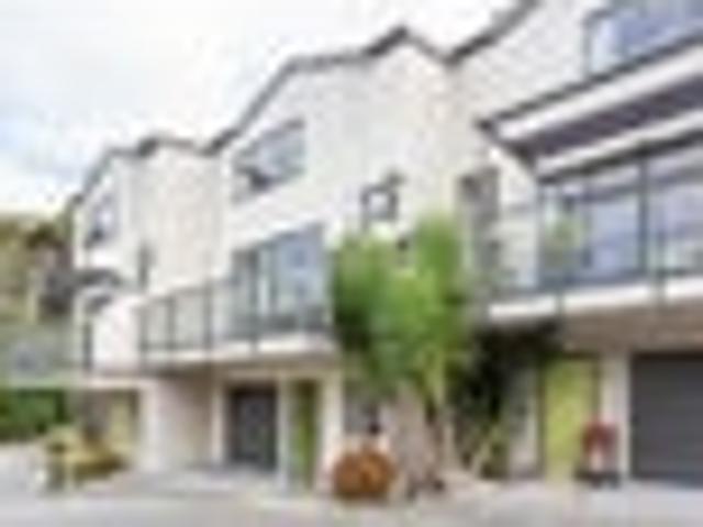 Birkdale, 3 bedrooms, $750 pw