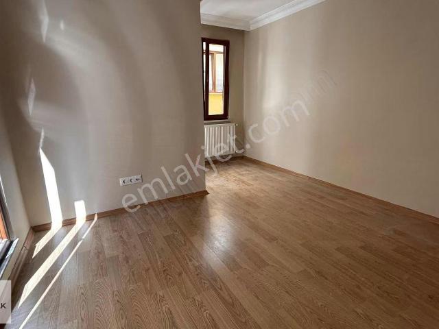 Birken Emlaktan Güven Sokakta Boş Kiralık 2+1 Kentplus Civarı