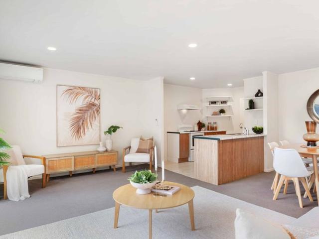Birkenhead Townhouse With Double Garage