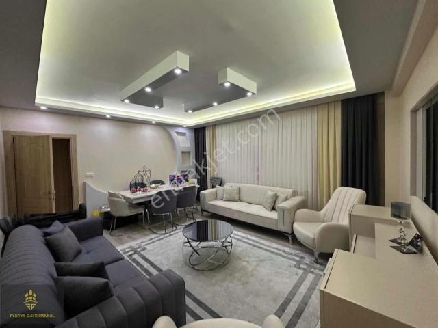 Birlik Cad Yakını Ara Kat Geniş Bakımlı 3+1 Satılık Daire