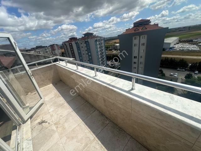 Birlik Emlak'tan Çerkezköy Veliköy'de Kiralık 3+2 Dublex
