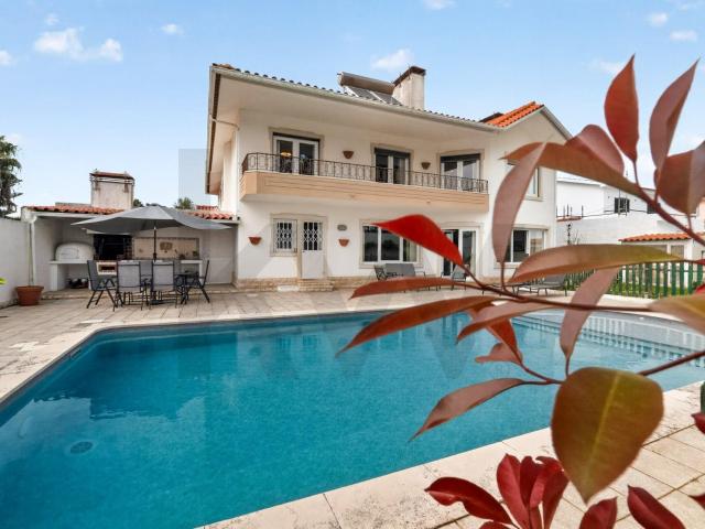 Birre, Cascais: Moradia de Charme Junto à Prestigiada King's. 344m² Cascais e Estoril