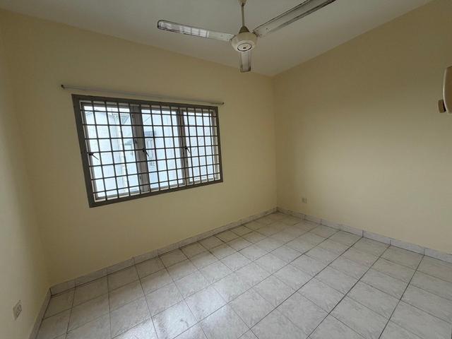 Bistari Impian Apartmennt Larkin 3 Bedroom Good Condition For Sale