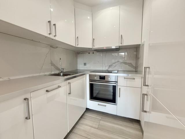 BIS ZU 3 MONATE GRATIS 2.5 Zimmer Wohnung in Capolago in der Nähe des Bahnhofs
