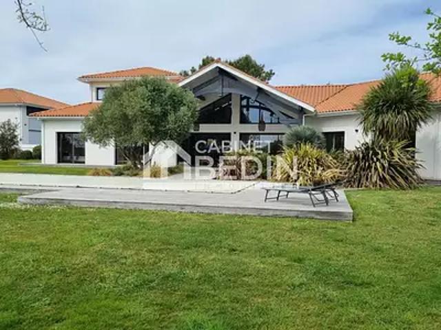 Biscarrosse 40600 Achat / Vente maison 9 pièces t9 piscine