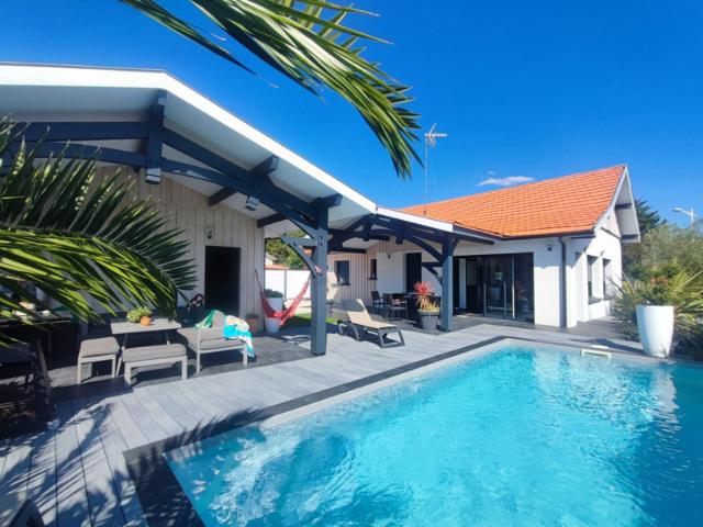 BISCARROSSE: MAISON TYPE T4 AVEC DOUBLE GARAGE & PISCINE