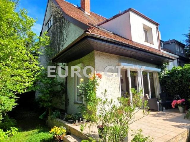 Biskupin, szereg skrajny +4 garaże 147 m², Wrocław