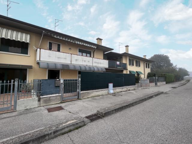 Bi/Trilocale in Vendita a Villafranca di Verona