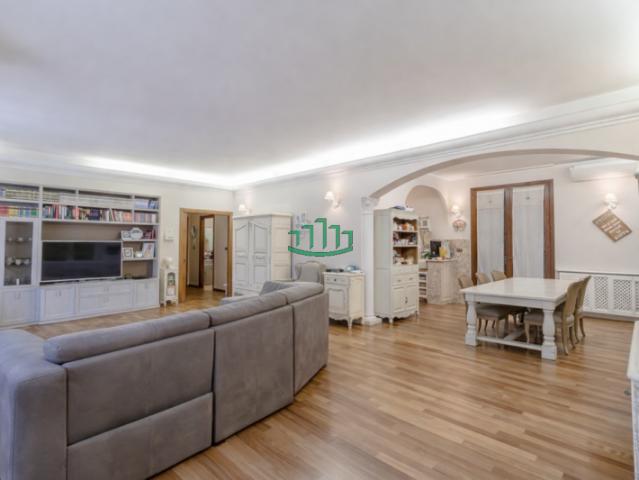 Bi/Tri/Quadrifamiliare in Vendita a Bologna