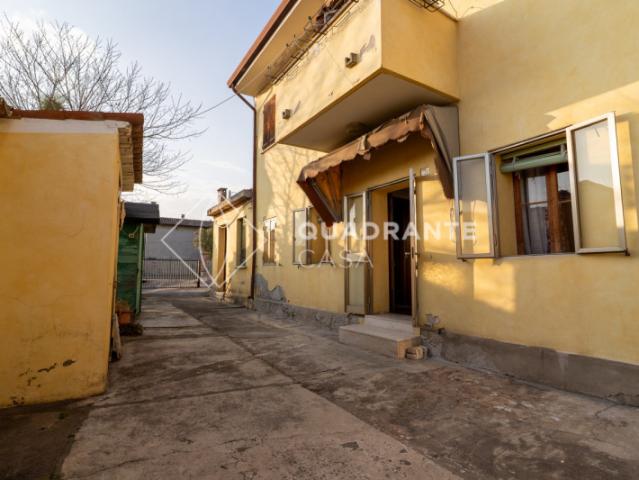 Bi/Tri/Quadrifamiliare in Vendita a Monselice