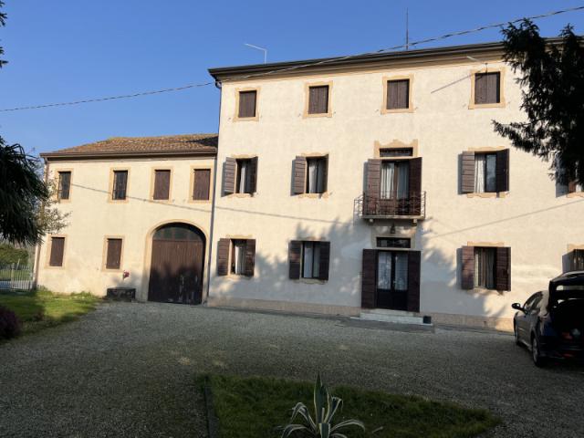 Bi/Tri/Quadrifamiliare in Vendita a Massanzago
