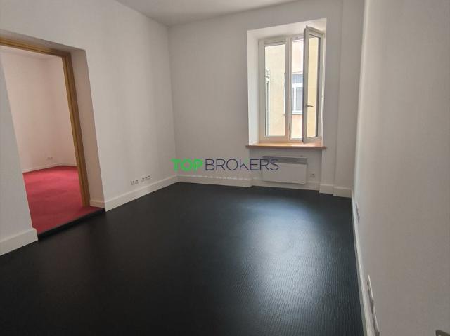 Biuro 48 m2 w centrum Warszawy, 3 pokoje, kuchnia
