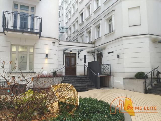 Zapraszam do wynajmu biura 55 m² w zabytkowej kamienicy z balkonem